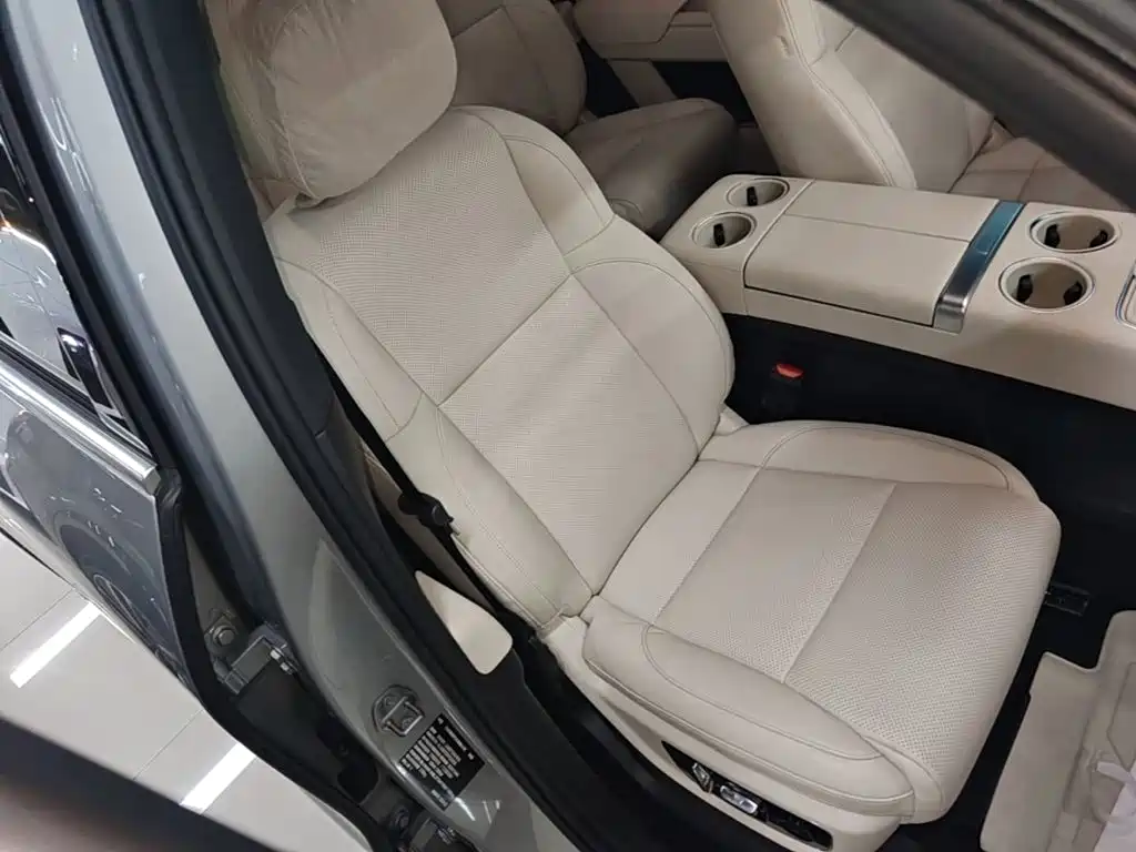 Li Auto Li L8 — миниатюра 25