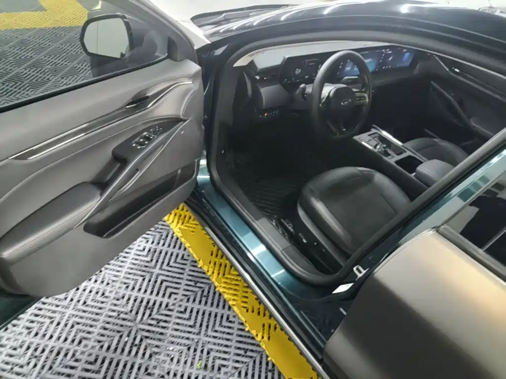 Ford Mondeo — миниатюра 16