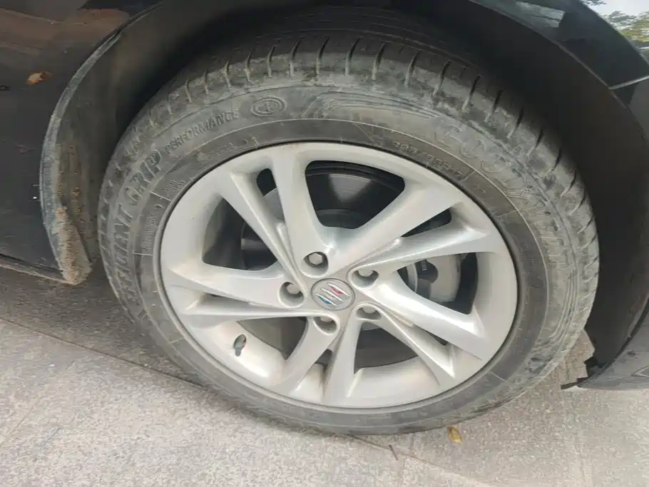 Buick Regal — миниатюра 6