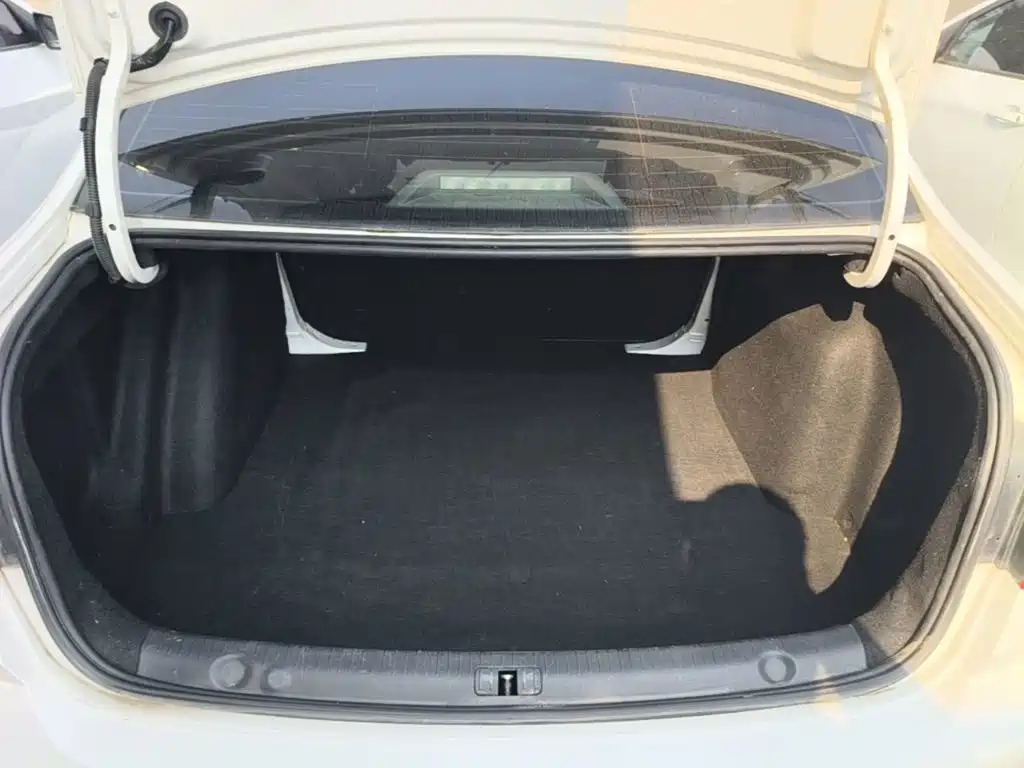 Volkswagen Lavida — миниатюра 19