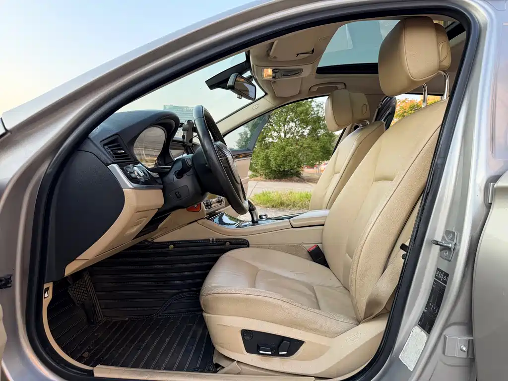 BMW 5 Series — миниатюра 4