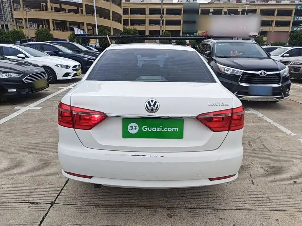 Volkswagen Lavida — миниатюра 6
