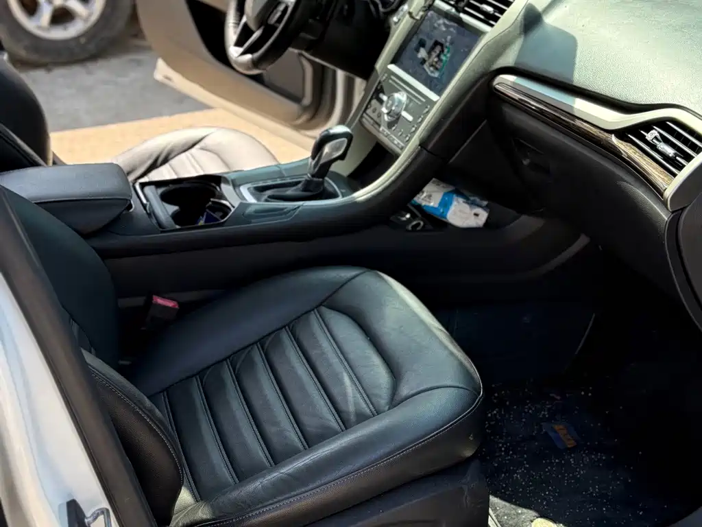 Ford Mondeo — миниатюра 5