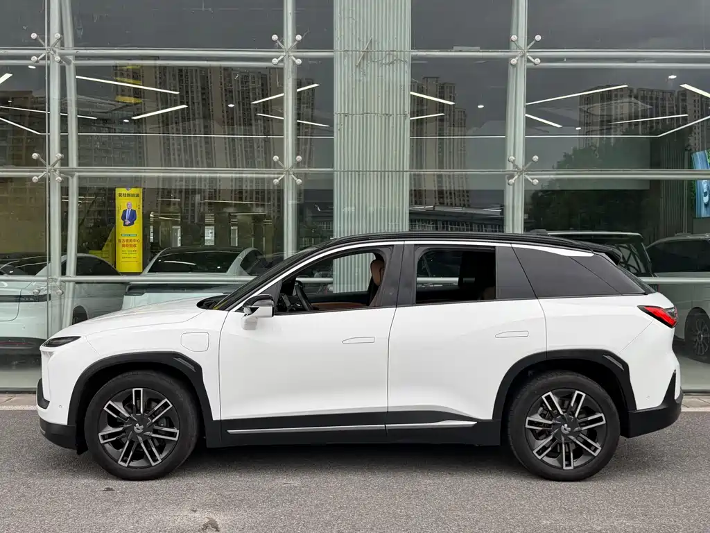 NIO ES6 — миниатюра 3