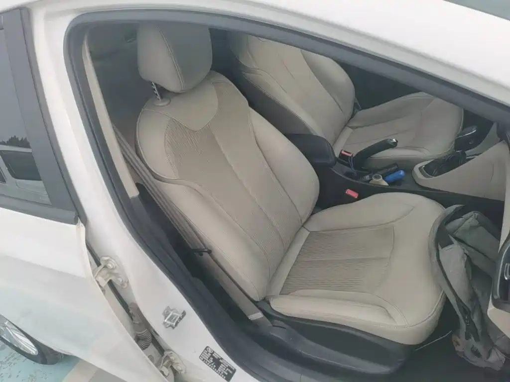 Buick Excelle — миниатюра 25