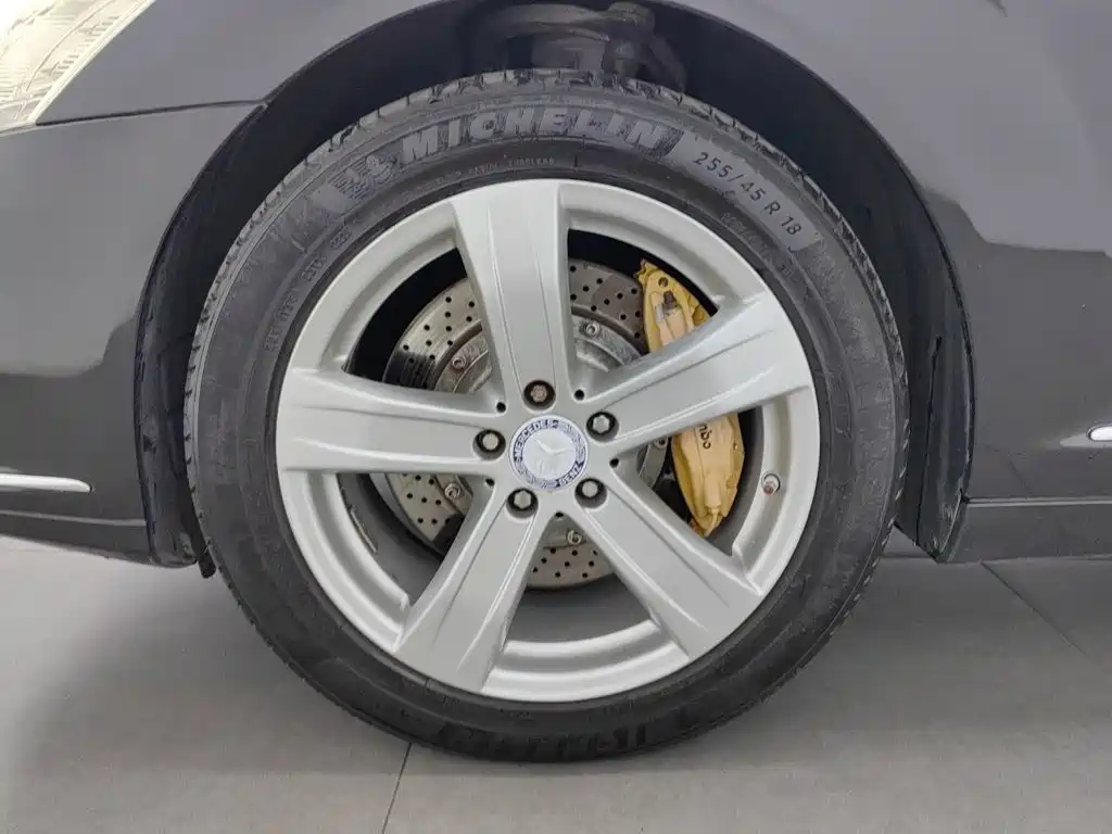 Mercedes-Benz S-Class — миниатюра 17