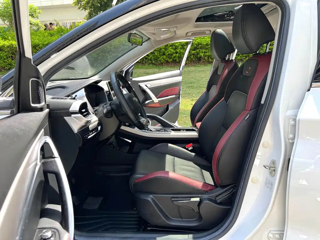 Geely Binyue — миниатюра 4