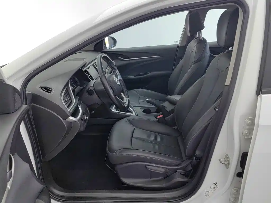 Buick Excelle — миниатюра 10