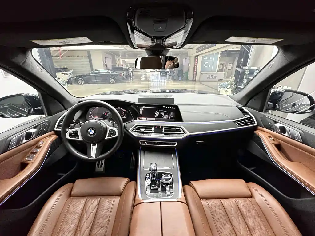 BMW X7 — миниатюра 8