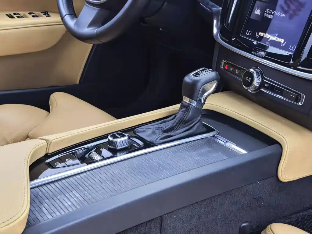 Volvo V90 — миниатюра 5