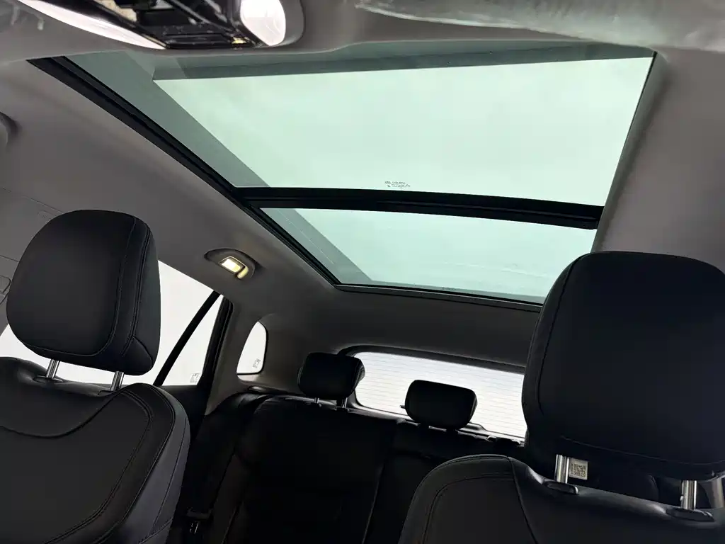 Ford Equator Sport — миниатюра 17