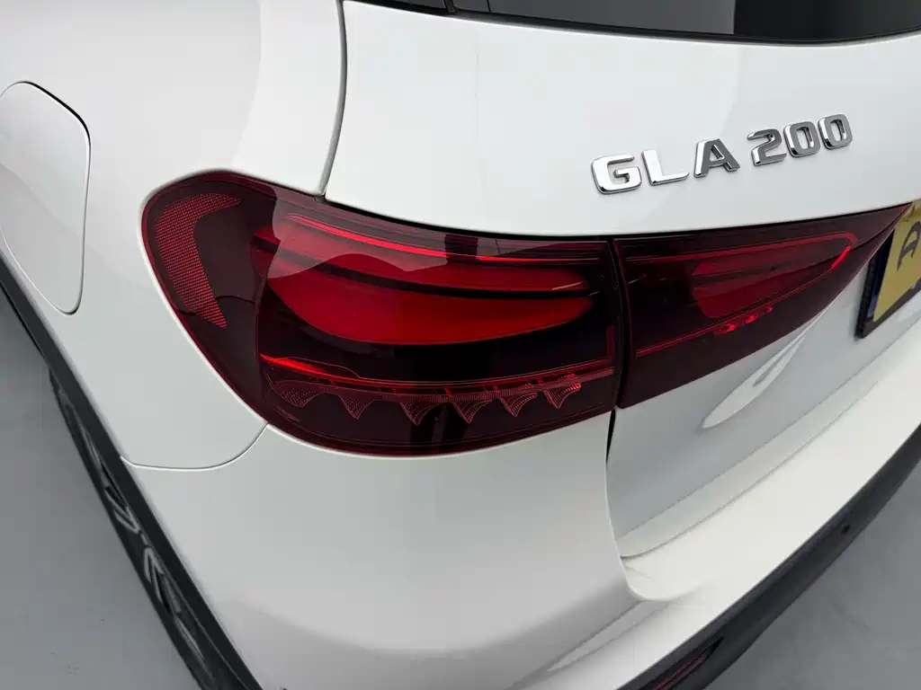 Mercedes-Benz GLA — миниатюра 8