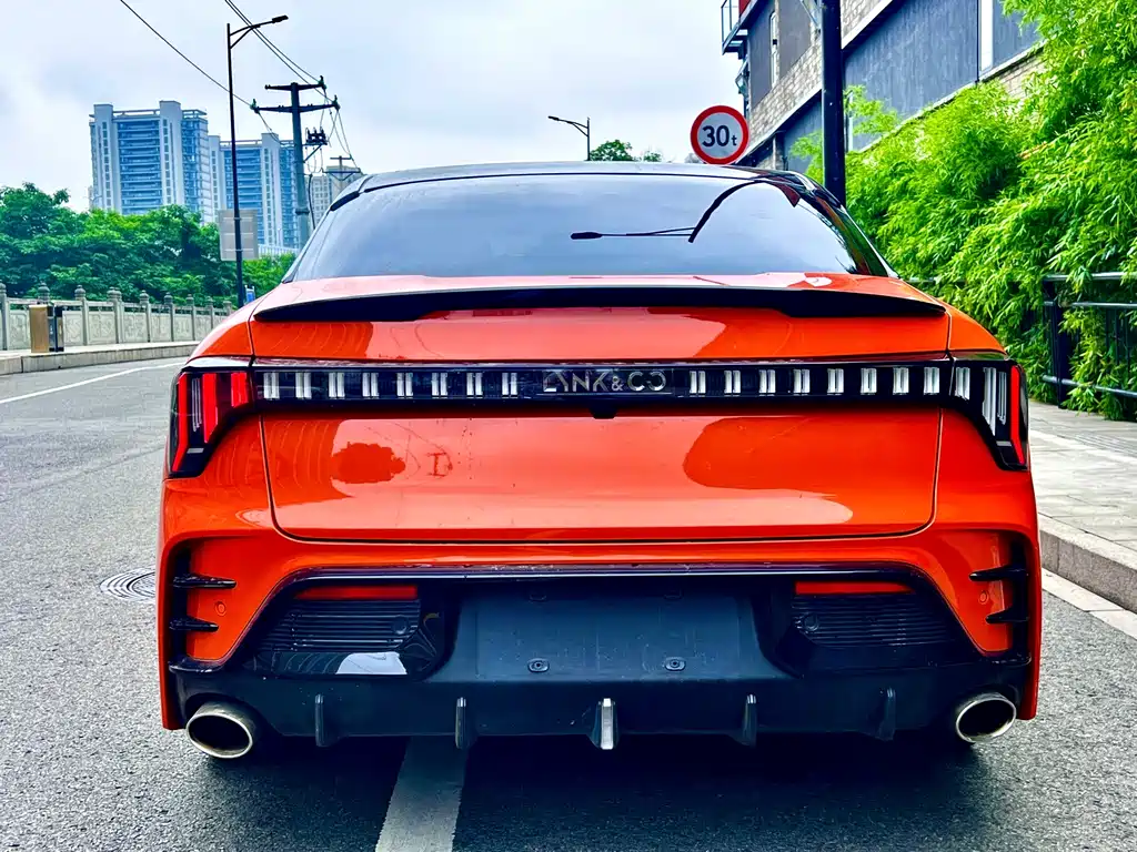 Lynk & Co 03 — миниатюра 8
