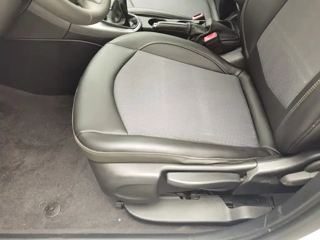 Chevrolet Cruze — миниатюра 20