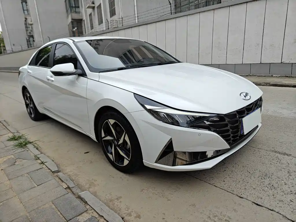 Hyundai Elantra — миниатюра 2