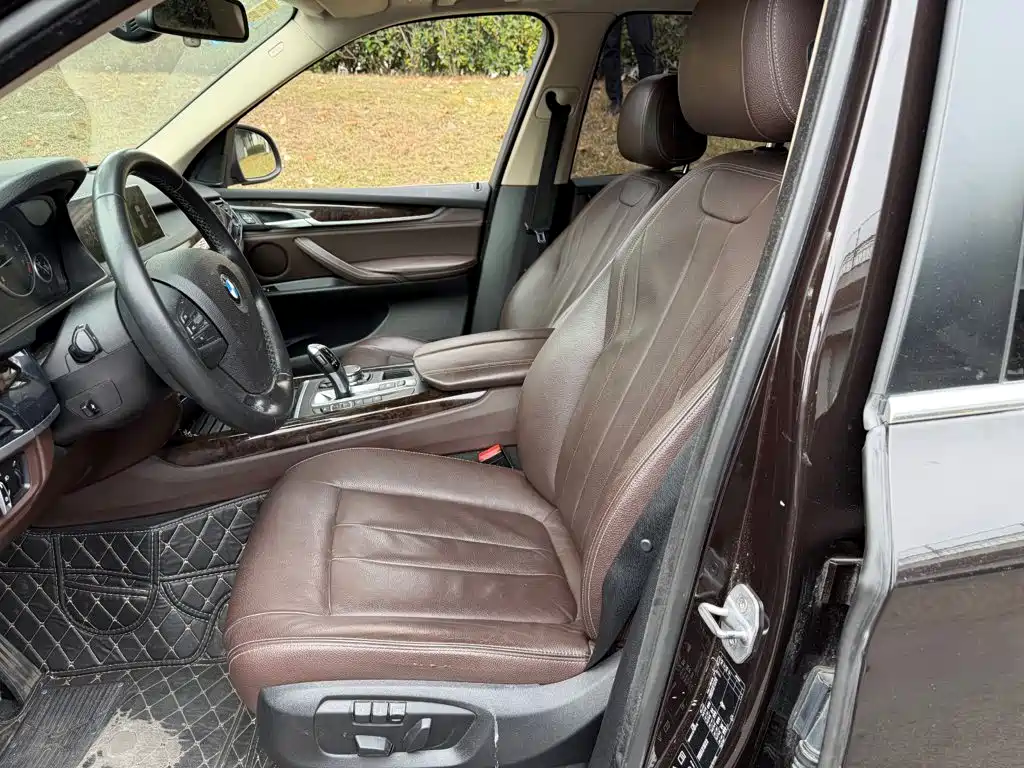 BMW X5 (Import) — миниатюра 8