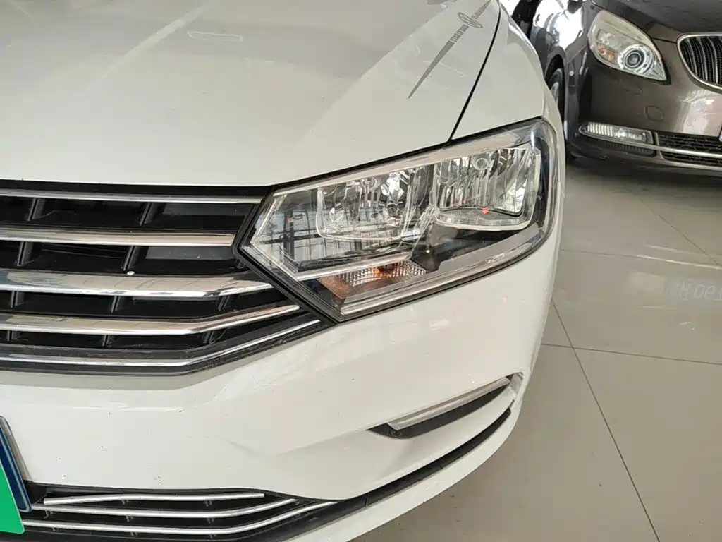 Volkswagen Bora — миниатюра 18