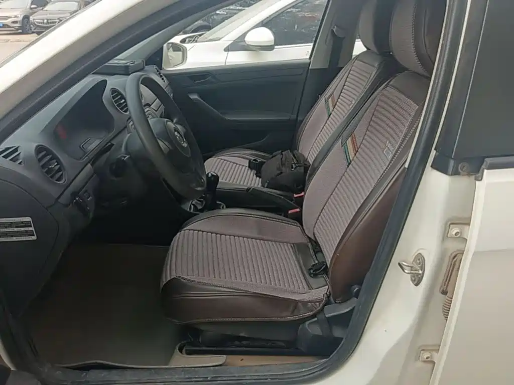 Volkswagen Jetta — миниатюра 15