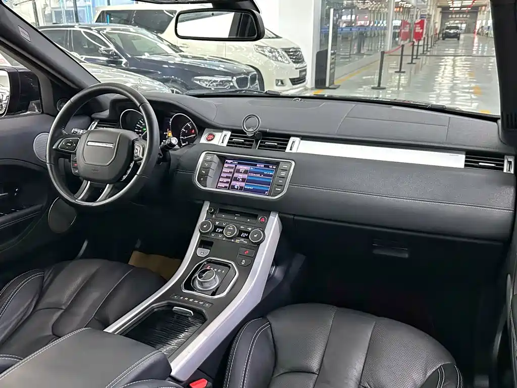 Land Rover Evoque (Import) — миниатюра 13