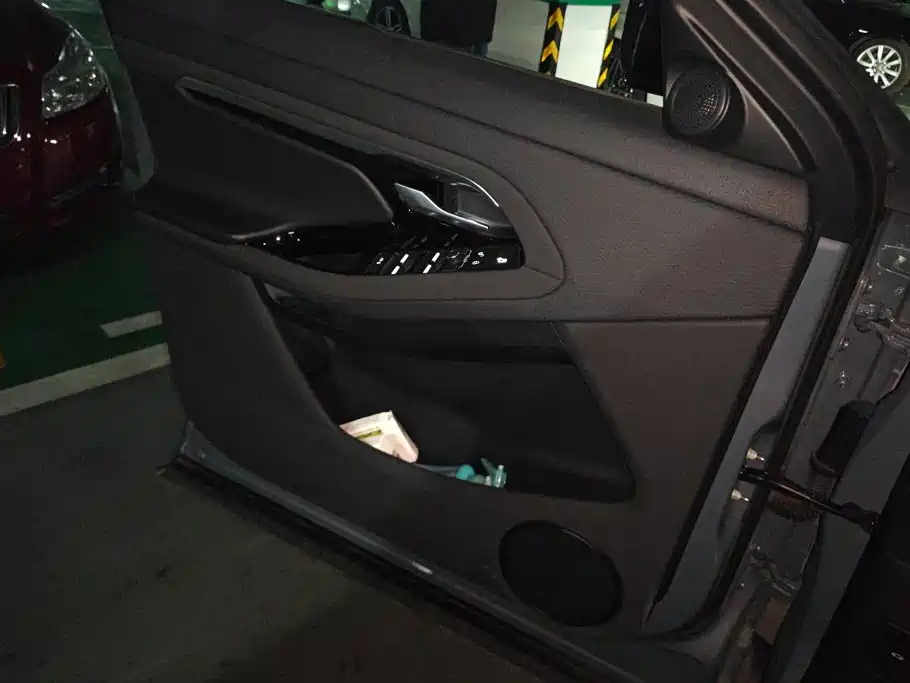 Land Rover Evoque — миниатюра 7