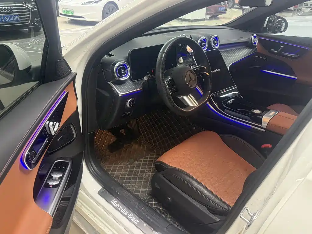Mercedes-Benz C-Class — миниатюра 3