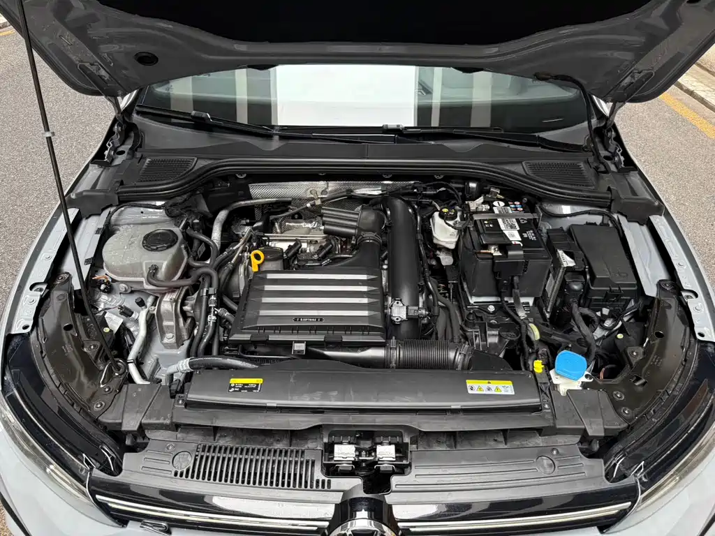 Volkswagen Golf — миниатюра 24