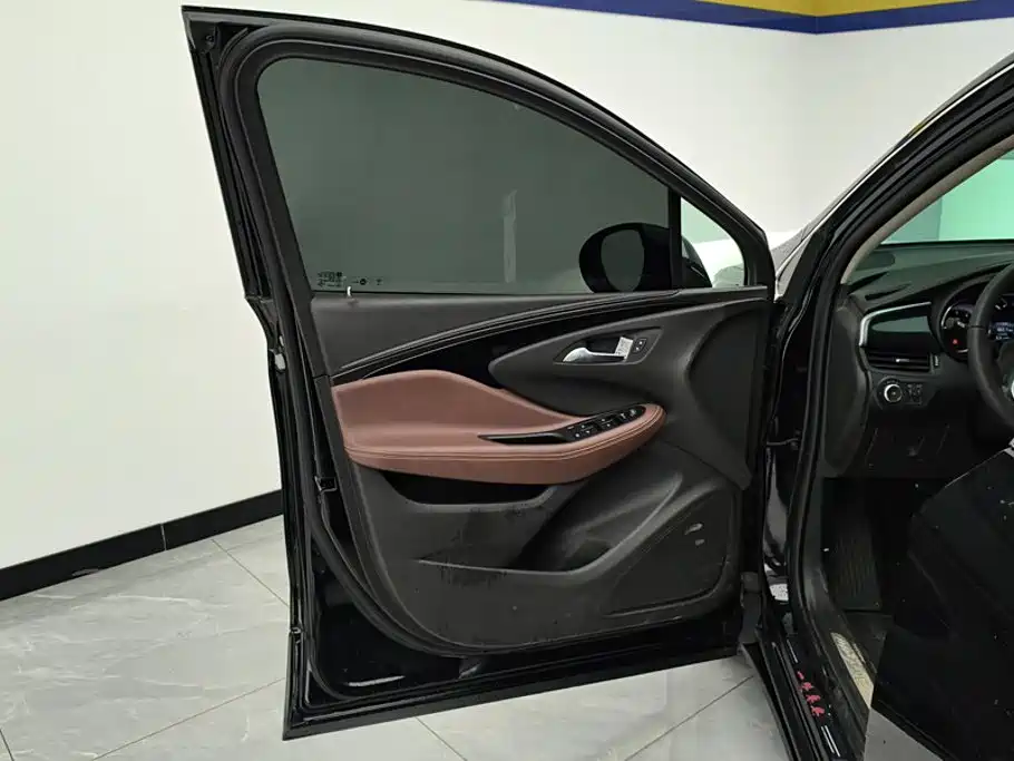 Buick Envision Plus — миниатюра 7