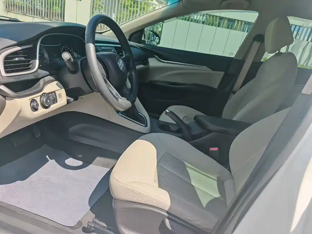 Buick Excelle — миниатюра 4