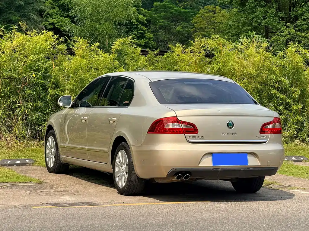 Skoda Superb — миниатюра 14