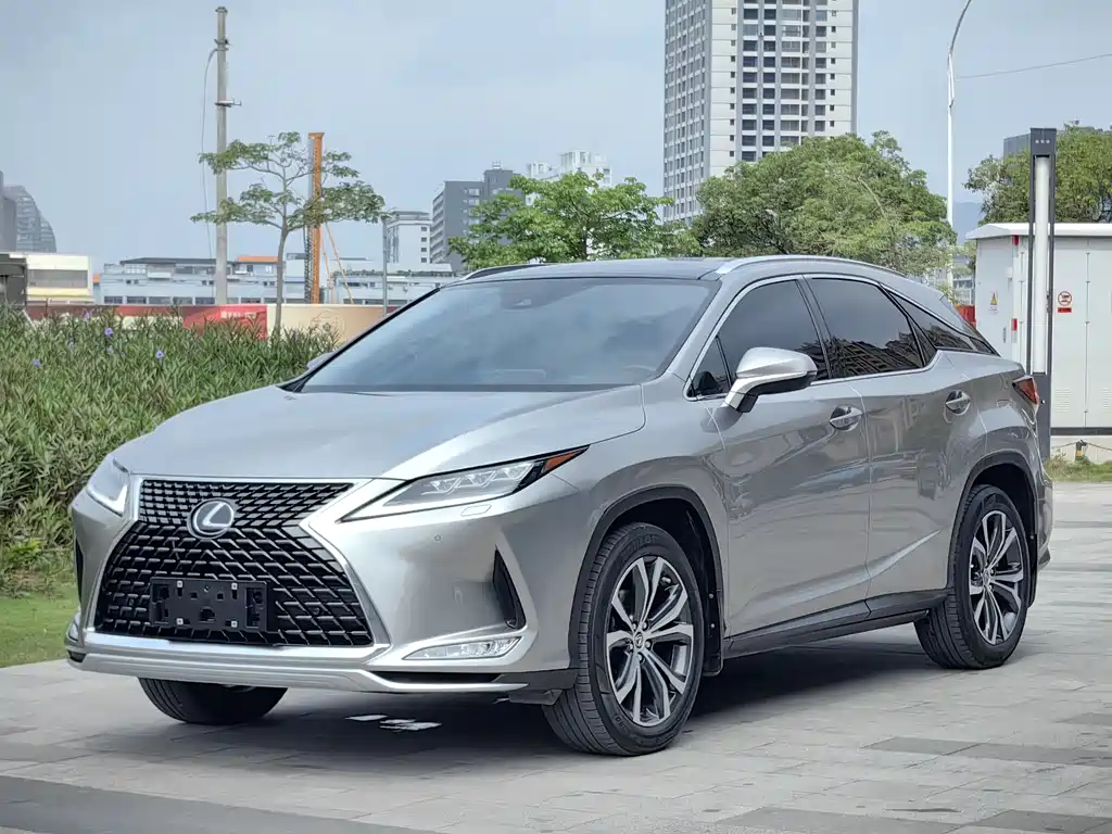 Lexus RX 2022