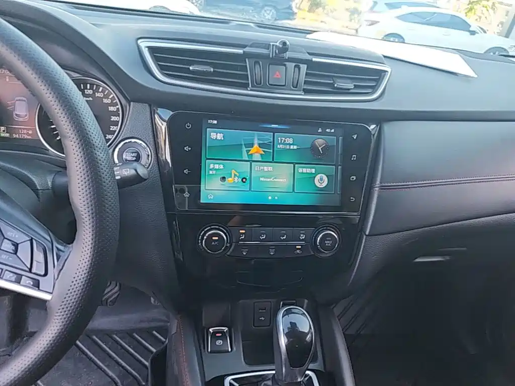 Nissan Qashqai — миниатюра 13