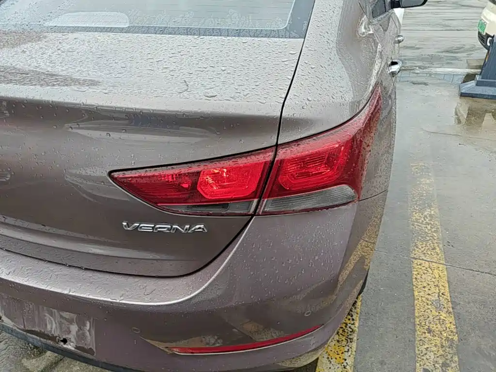 Hyundai Verna — миниатюра 8