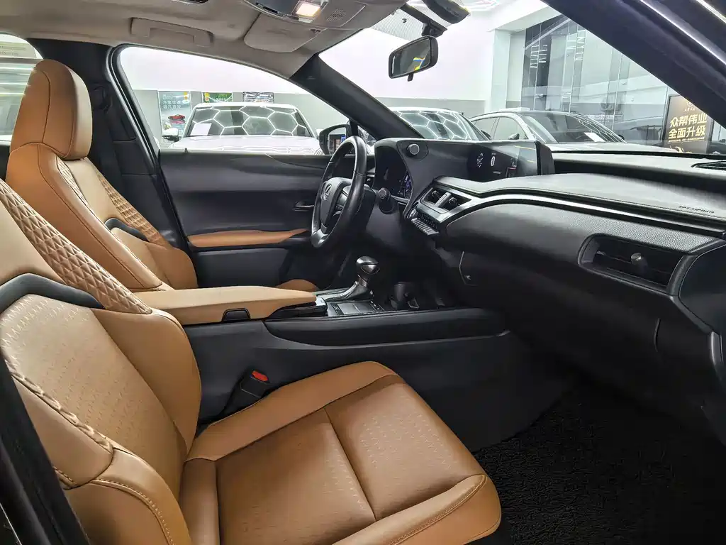 Lexus UX — миниатюра 20