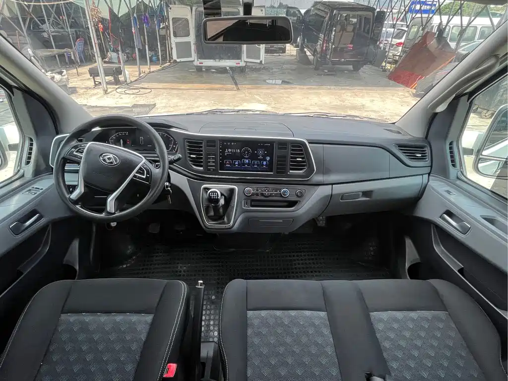 MAXUS V80 — миниатюра 8