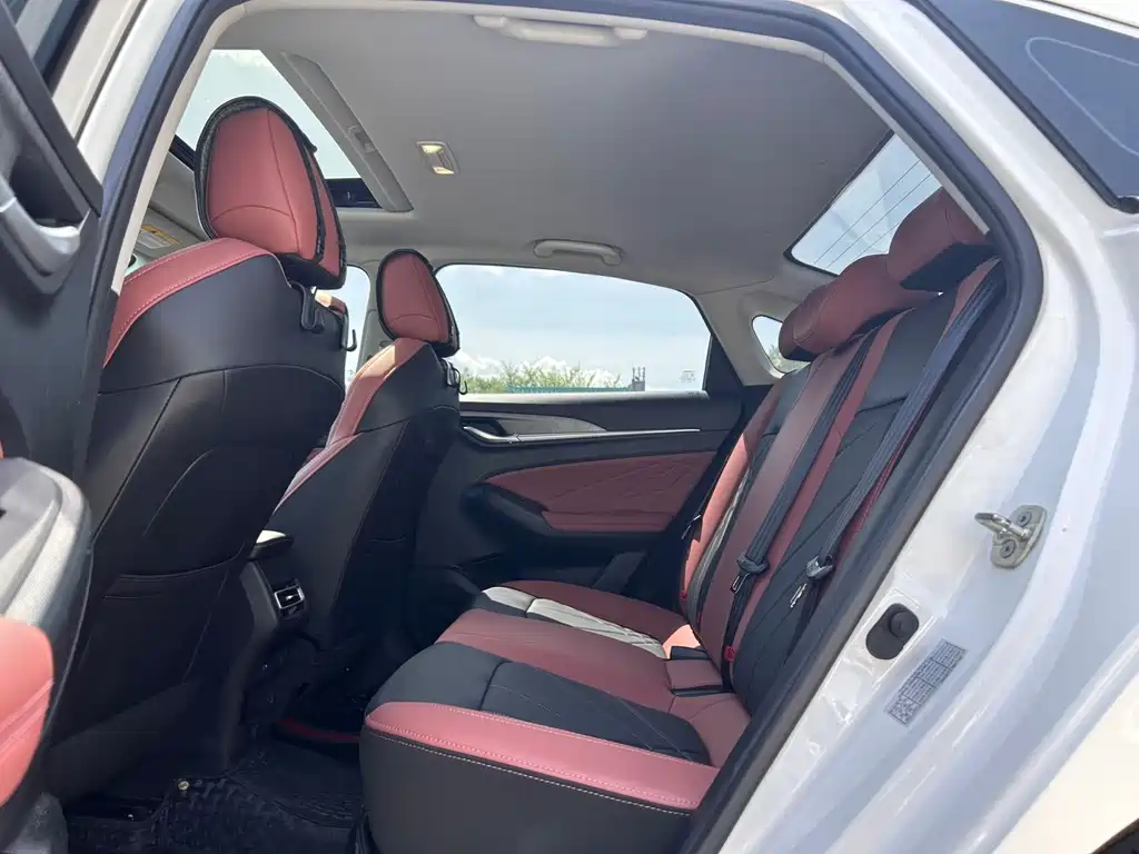 Changan Eado — миниатюра 5