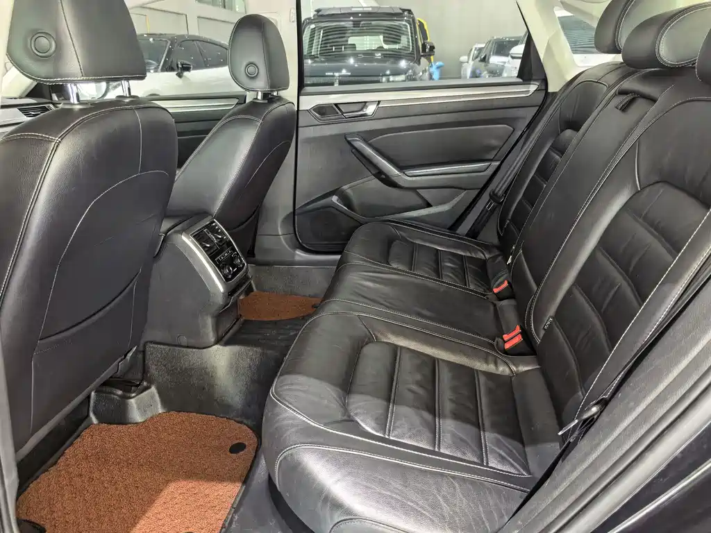 Volkswagen Passat — миниатюра 7