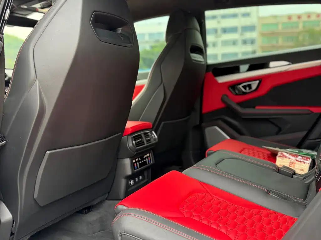 Lamborghini Urus — миниатюра 7