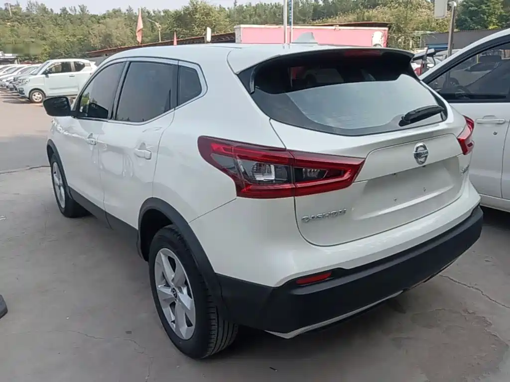 Nissan Qashqai — миниатюра 5