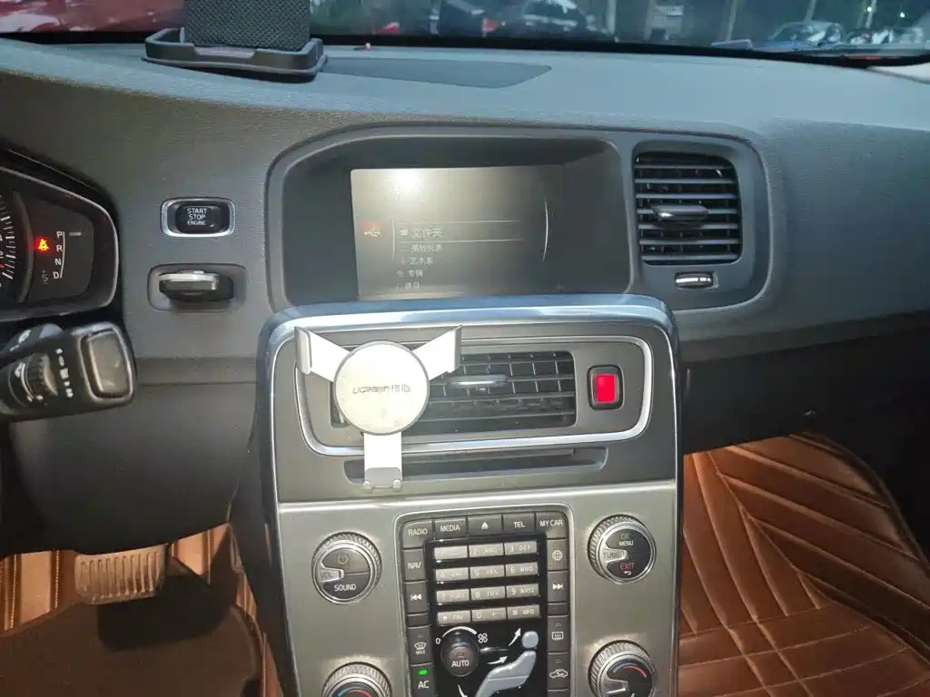 Volvo S60 — миниатюра 9