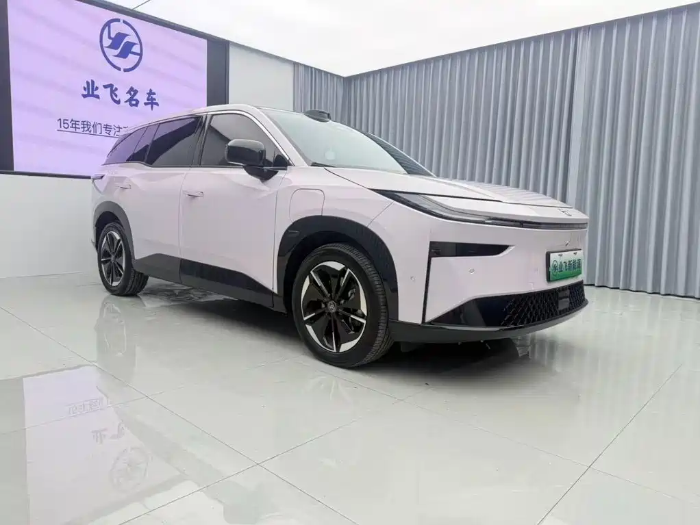 Toyota bZ3X — миниатюра 3