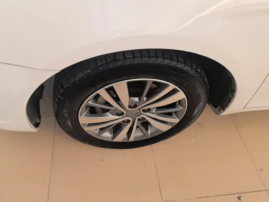 Geely Emgrand — миниатюра 23