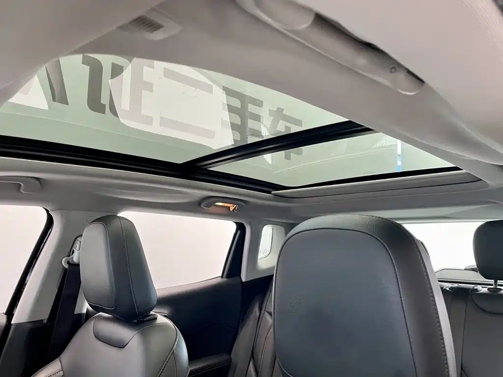 Jeep Compass — миниатюра 14