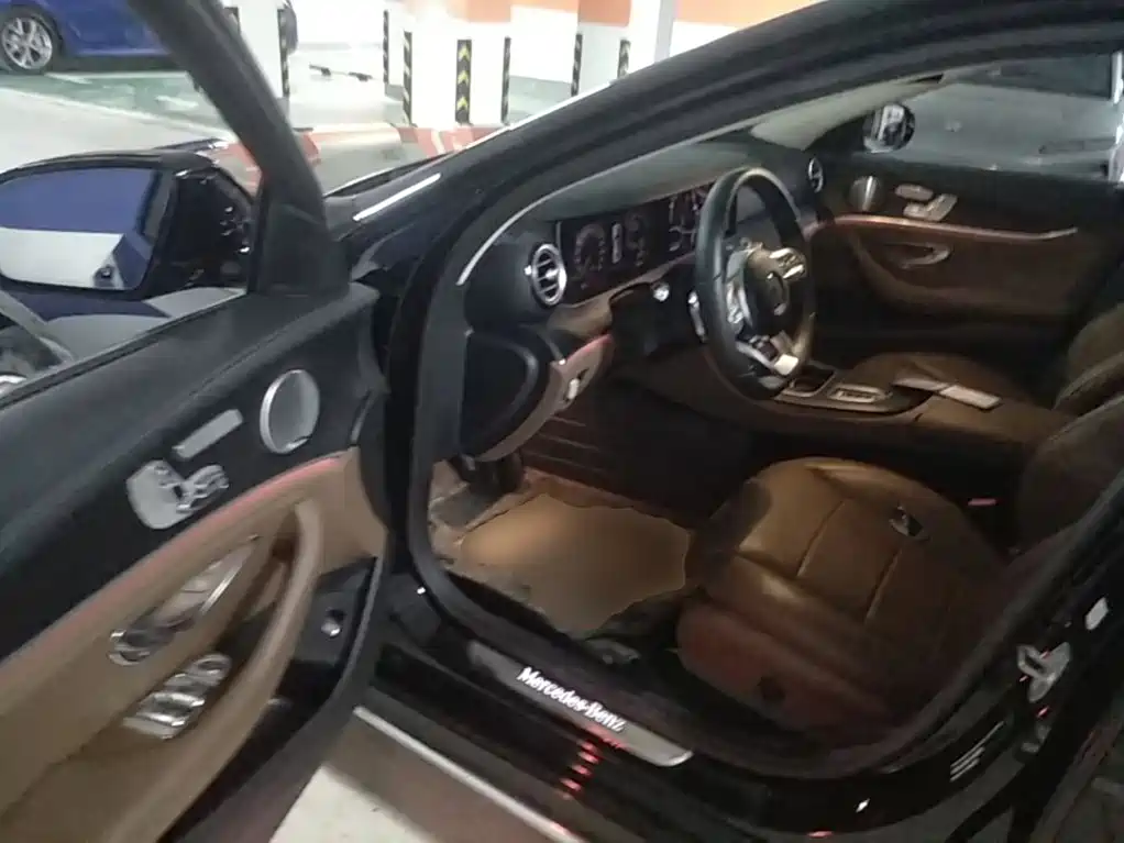 Mercedes-Benz E-Class — миниатюра 16