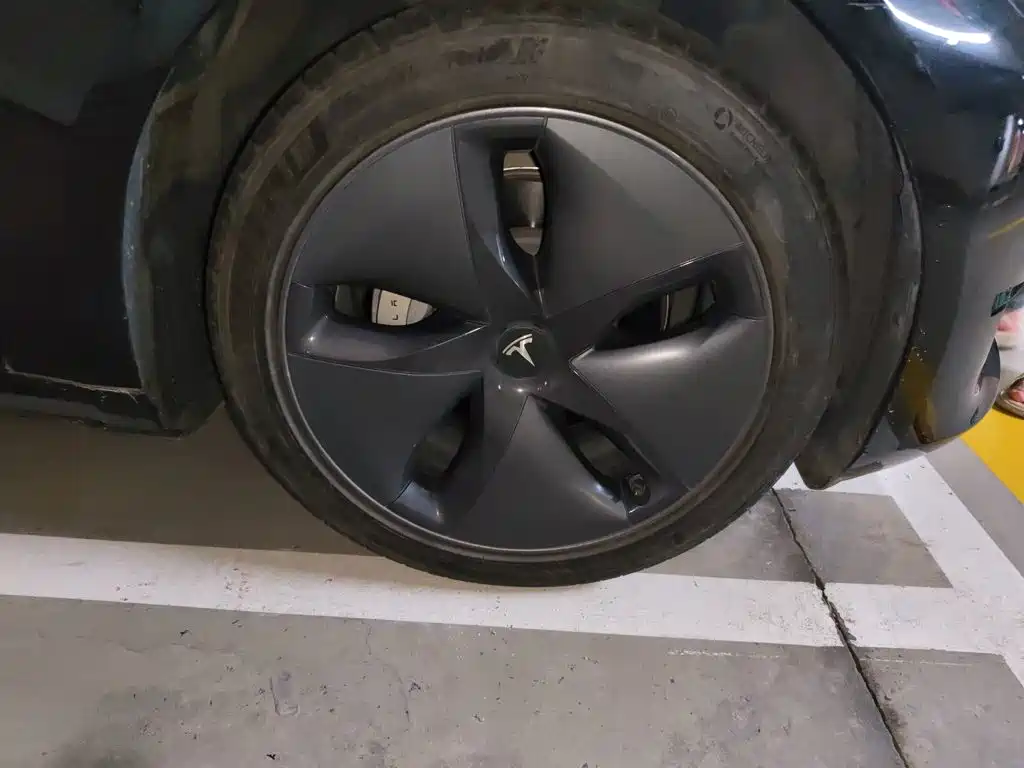 Tesla Model 3 — миниатюра 25