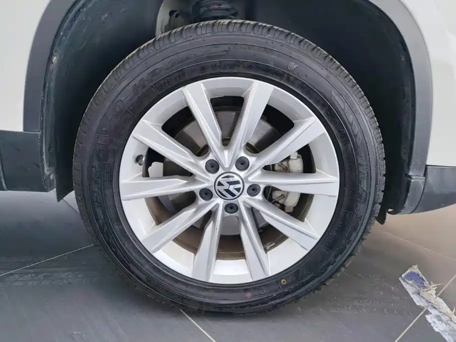 Volkswagen Tiguan — миниатюра 6