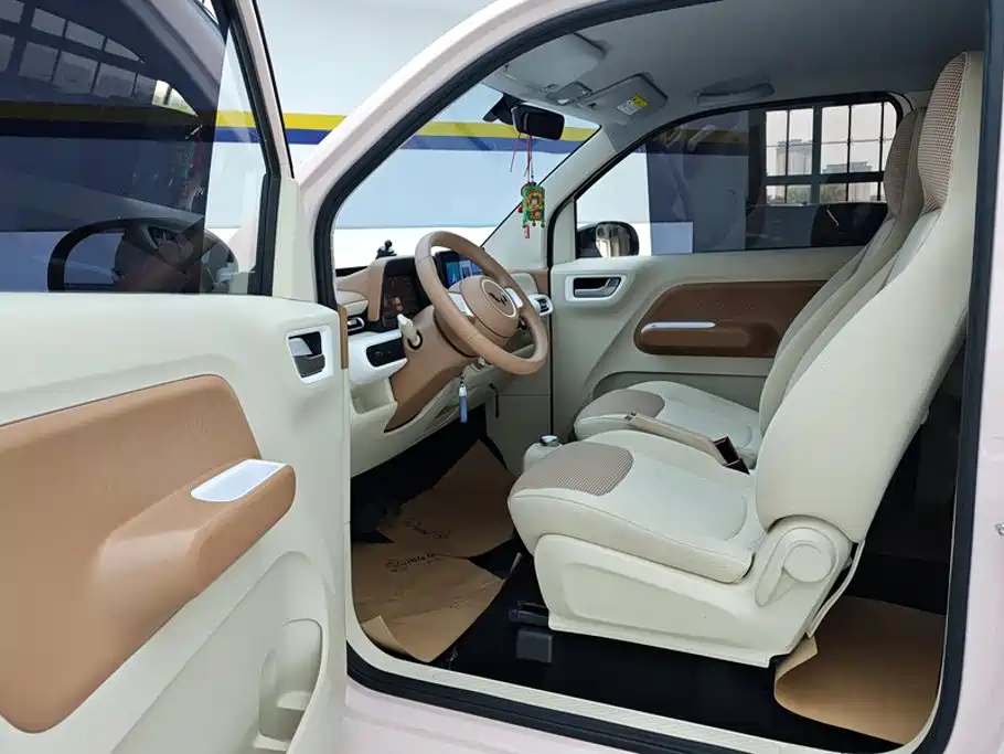 Wuling MINIEV — миниатюра 9