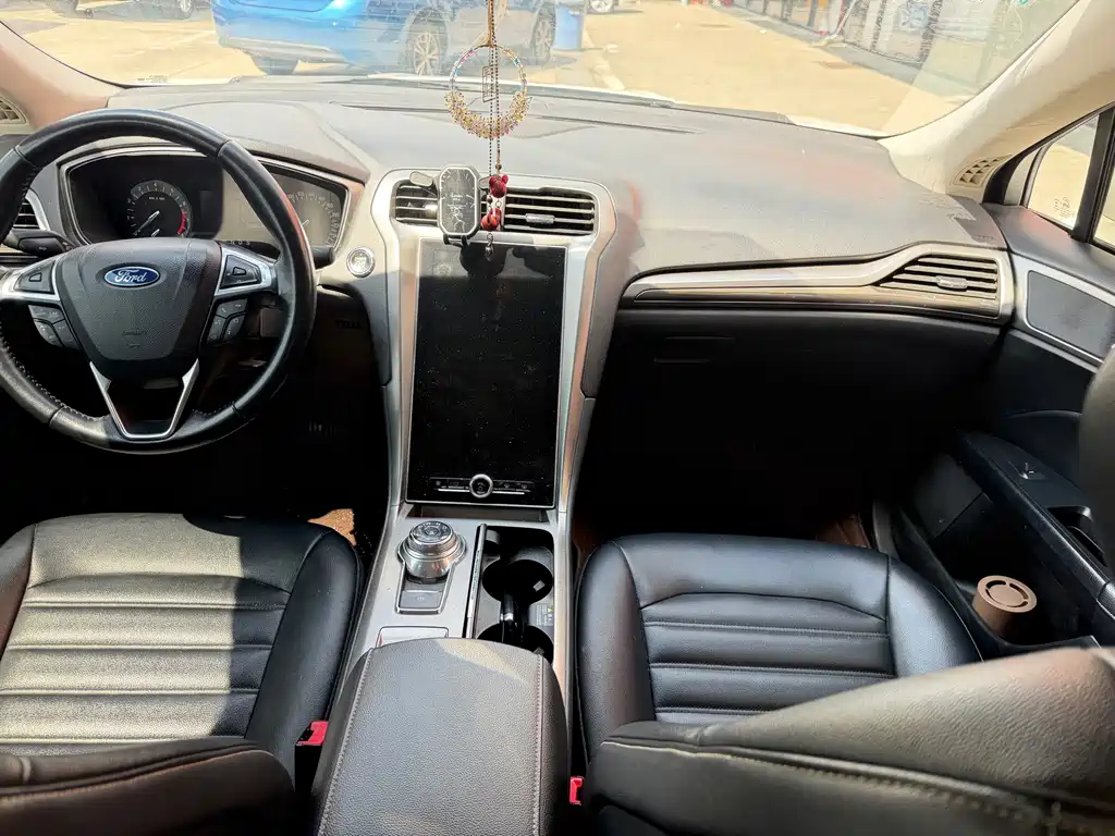 Ford Mondeo — миниатюра 4