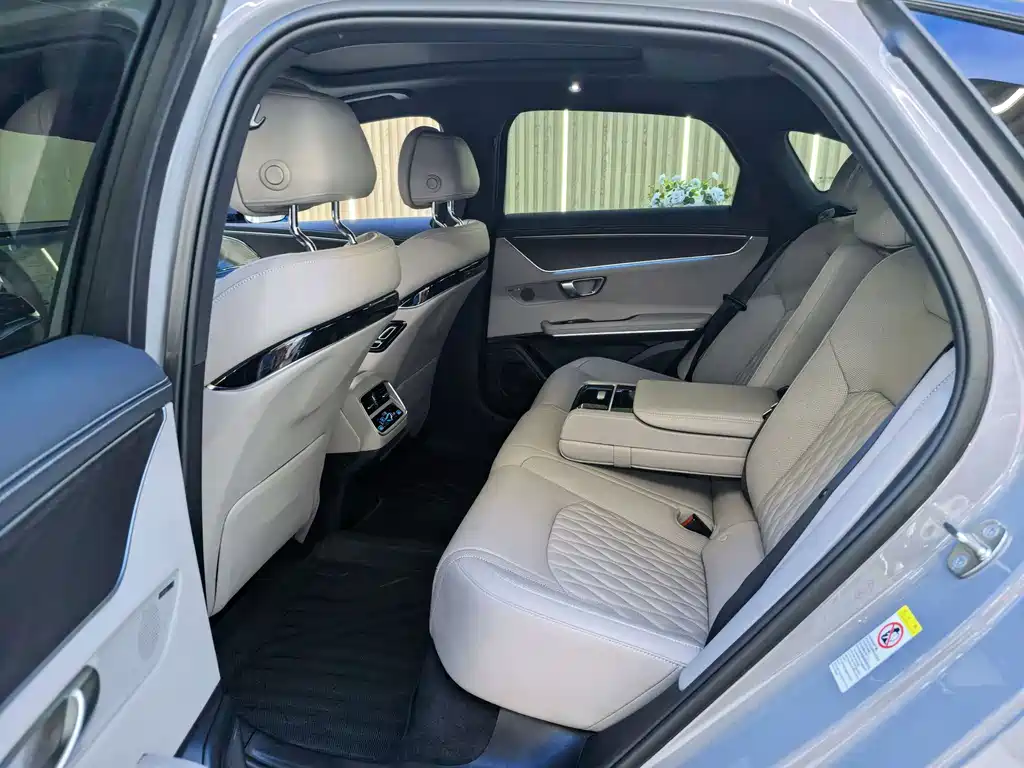 BYD Han — миниатюра 16