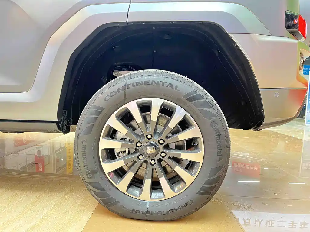 TANK TANK 700 NEW ENERGY