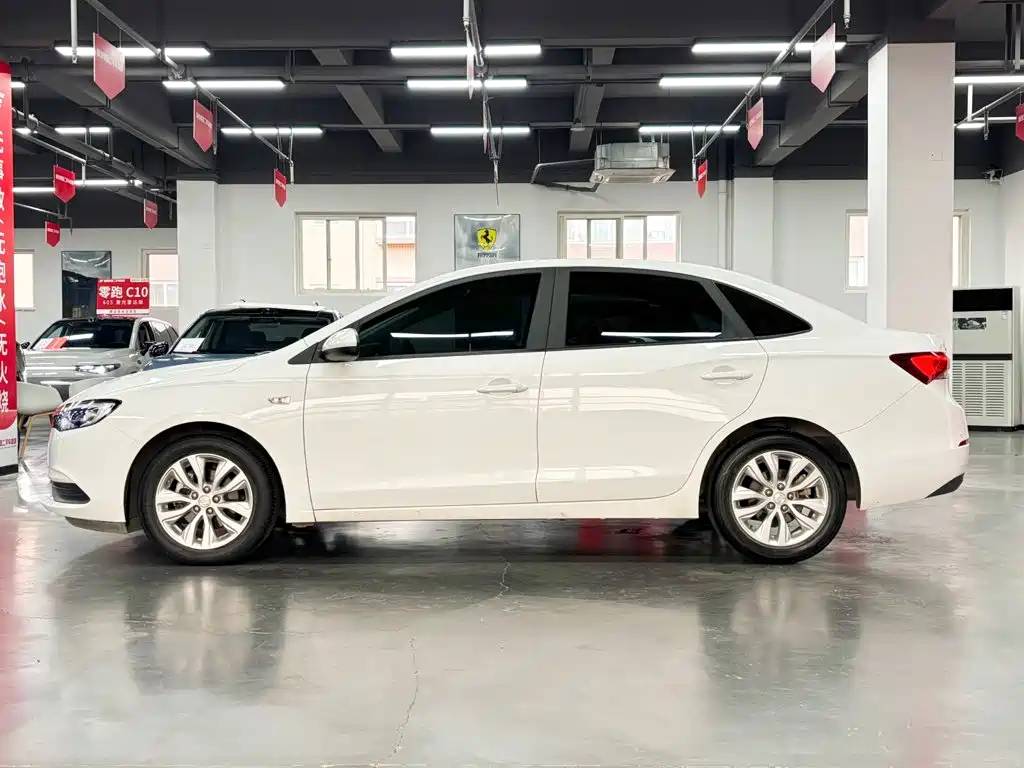 Buick Excelle — миниатюра 7